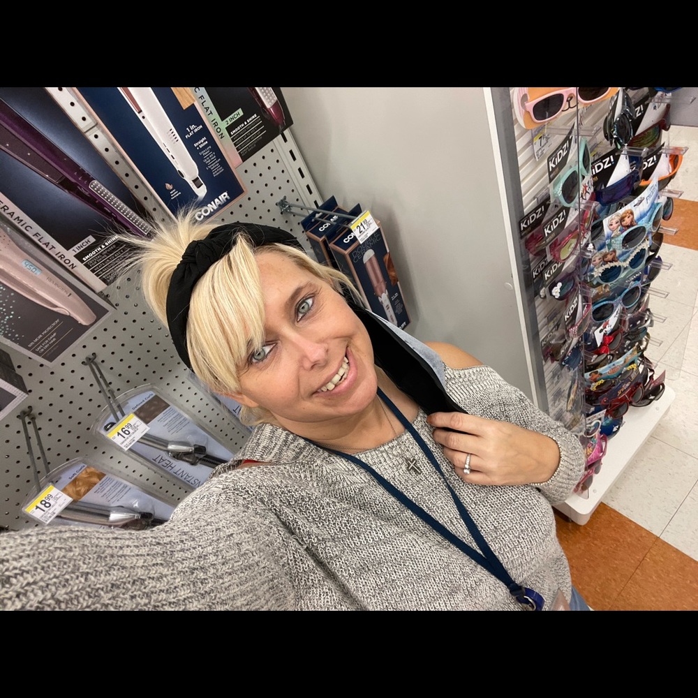 Meet your Posher, Jennifer